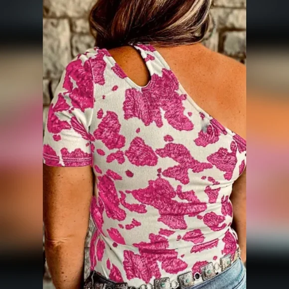 ♥️New pink cow print top - Picture 4 of 8